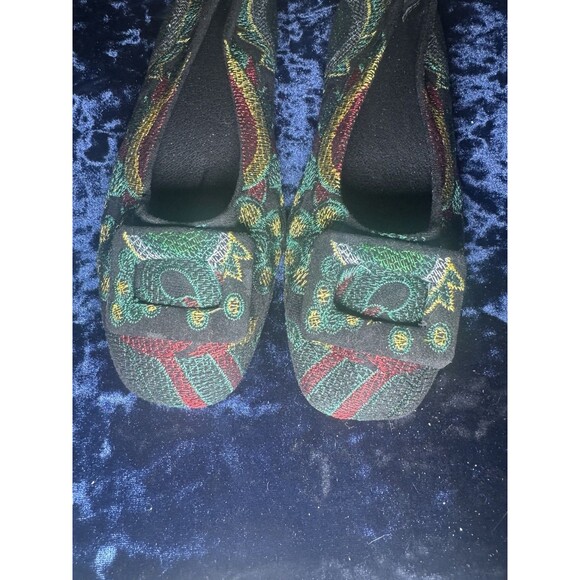 Embroidered Floral and Black Geometric Ballet Flats Size 11 - Picture 2 of 4